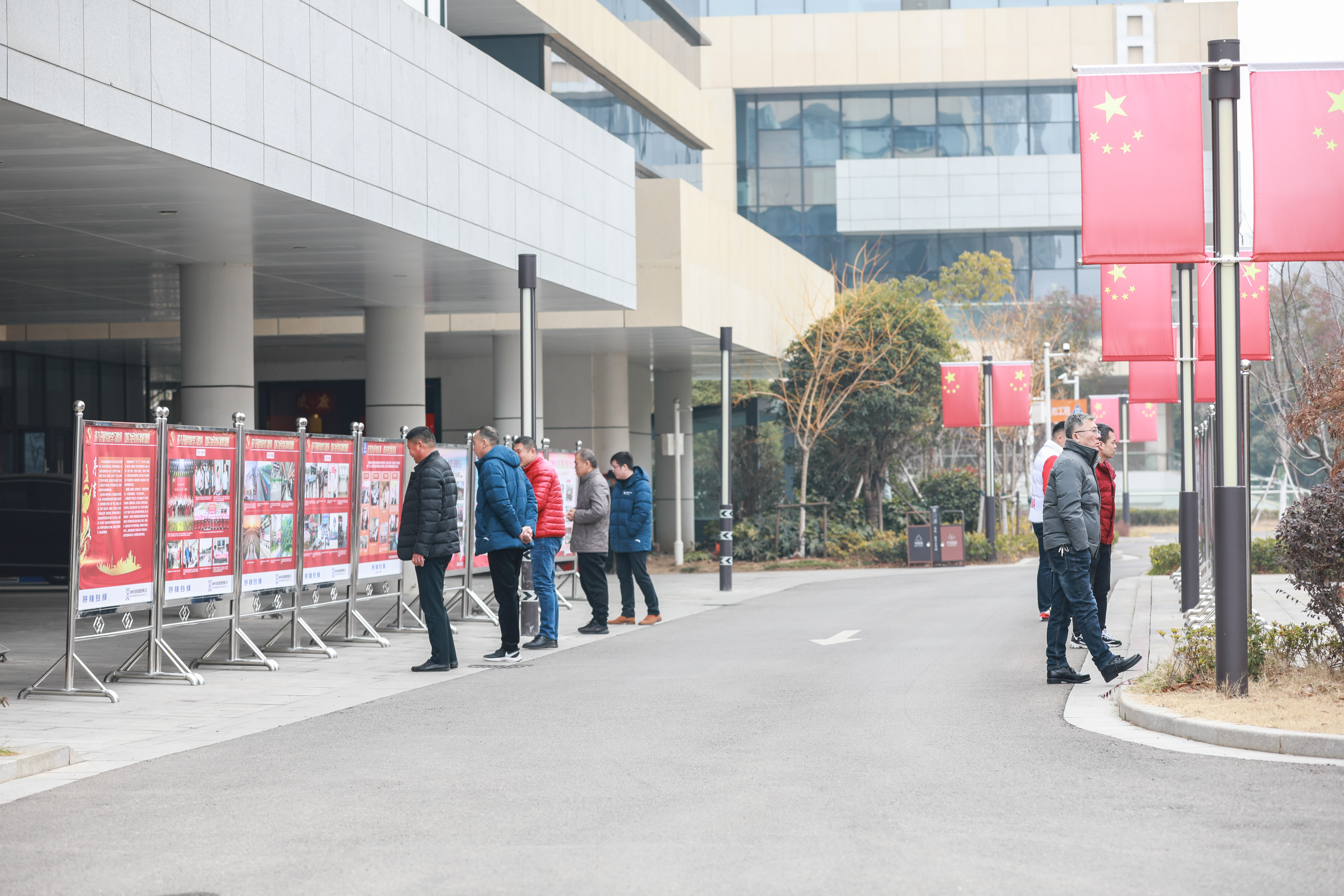 交控集团举办“我为群众办实事”主题成果展