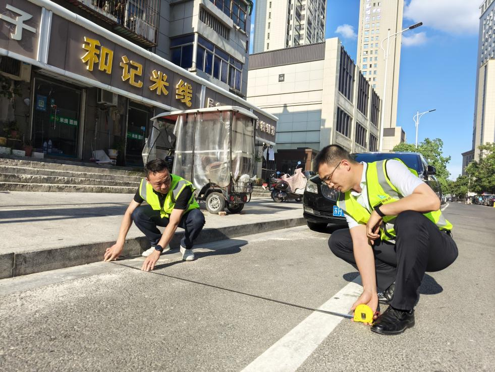 停车科技公司：用汗水和坚持打造城市“风景线”